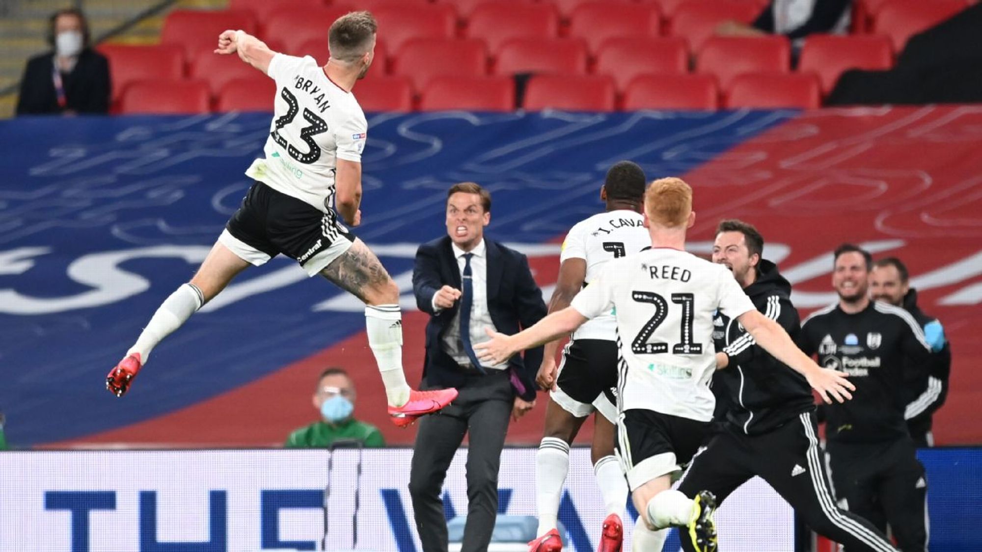 中场大师不 中场大师不